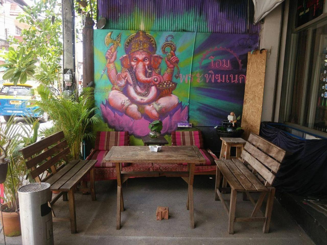 J Giant Hostel Čiang Mai Exteriér fotografie
