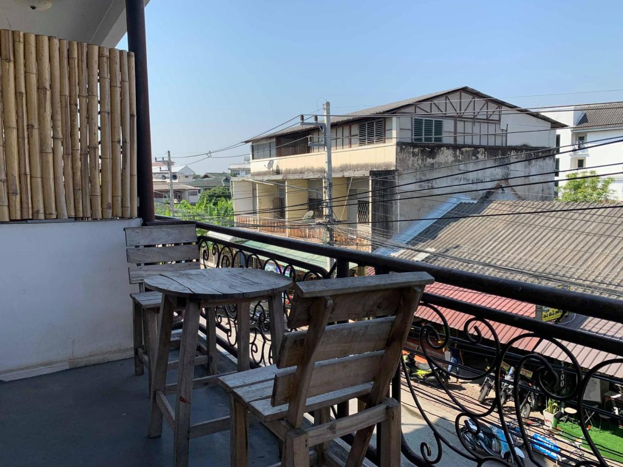 J Giant Hostel Čiang Mai Exteriér fotografie