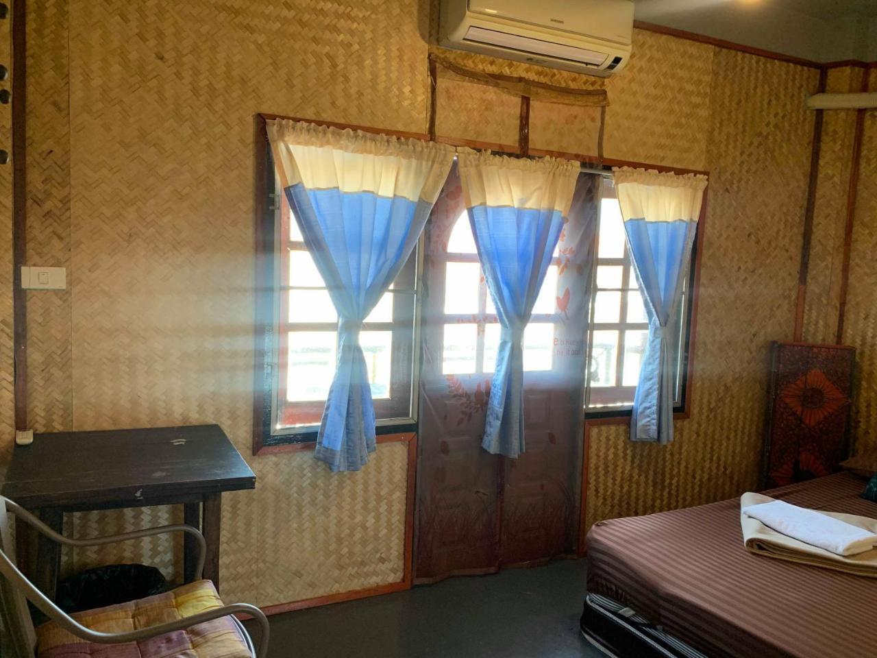 J Giant Hostel Čiang Mai Exteriér fotografie